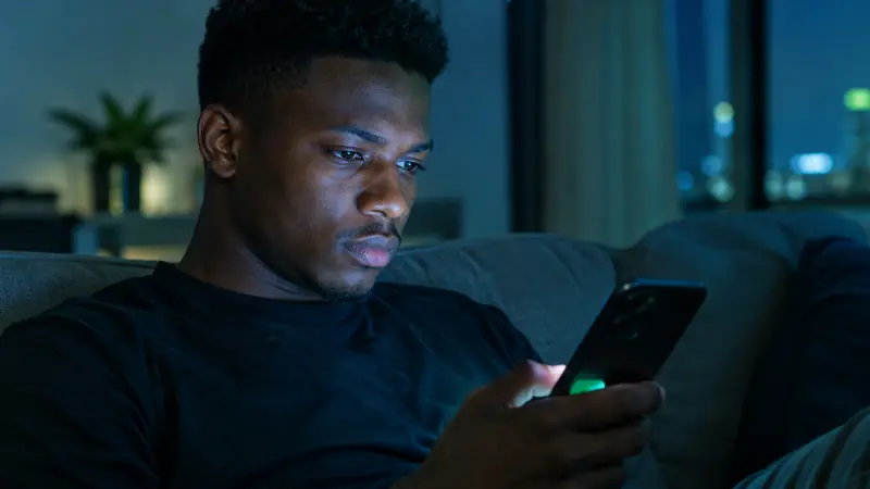 Deciding when to cash out during a crash round